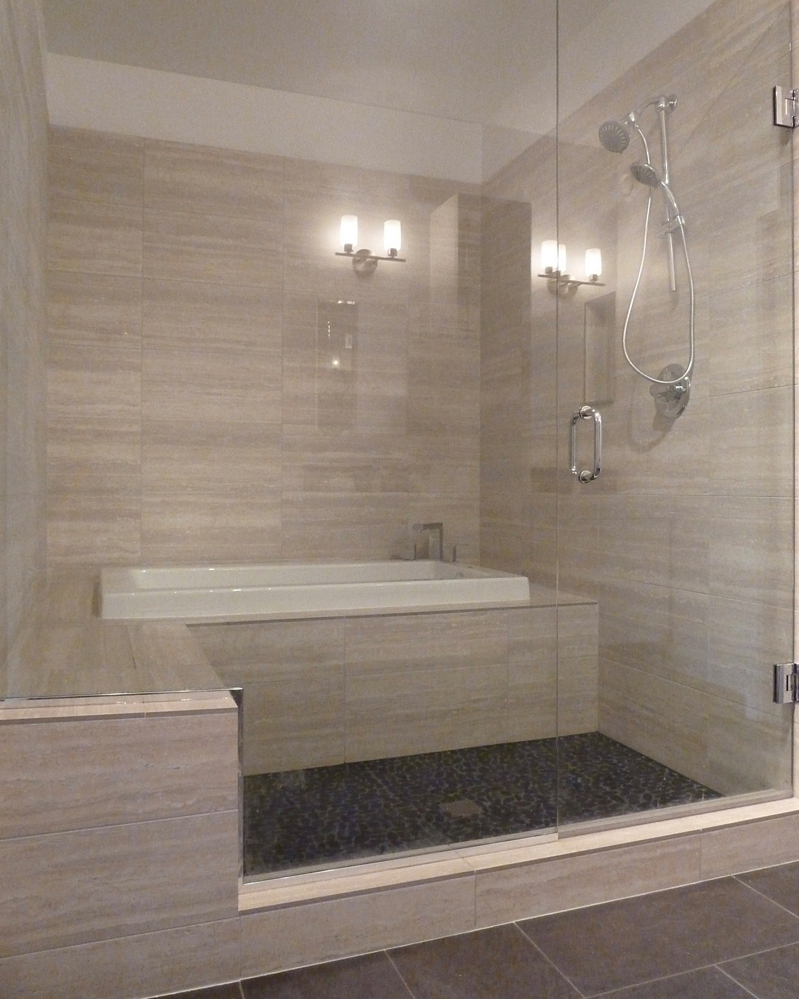 Travertine Tile – Soaker Tub & Shower