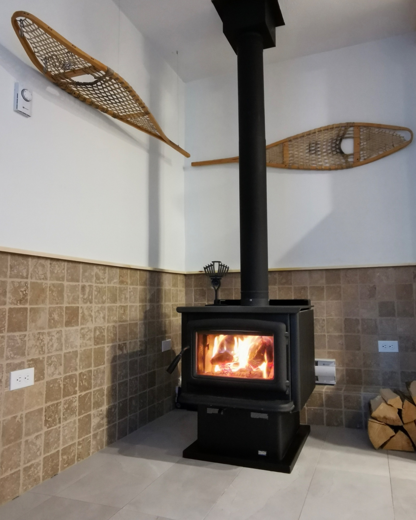 Travertine Tile – Freestanding Woodstove