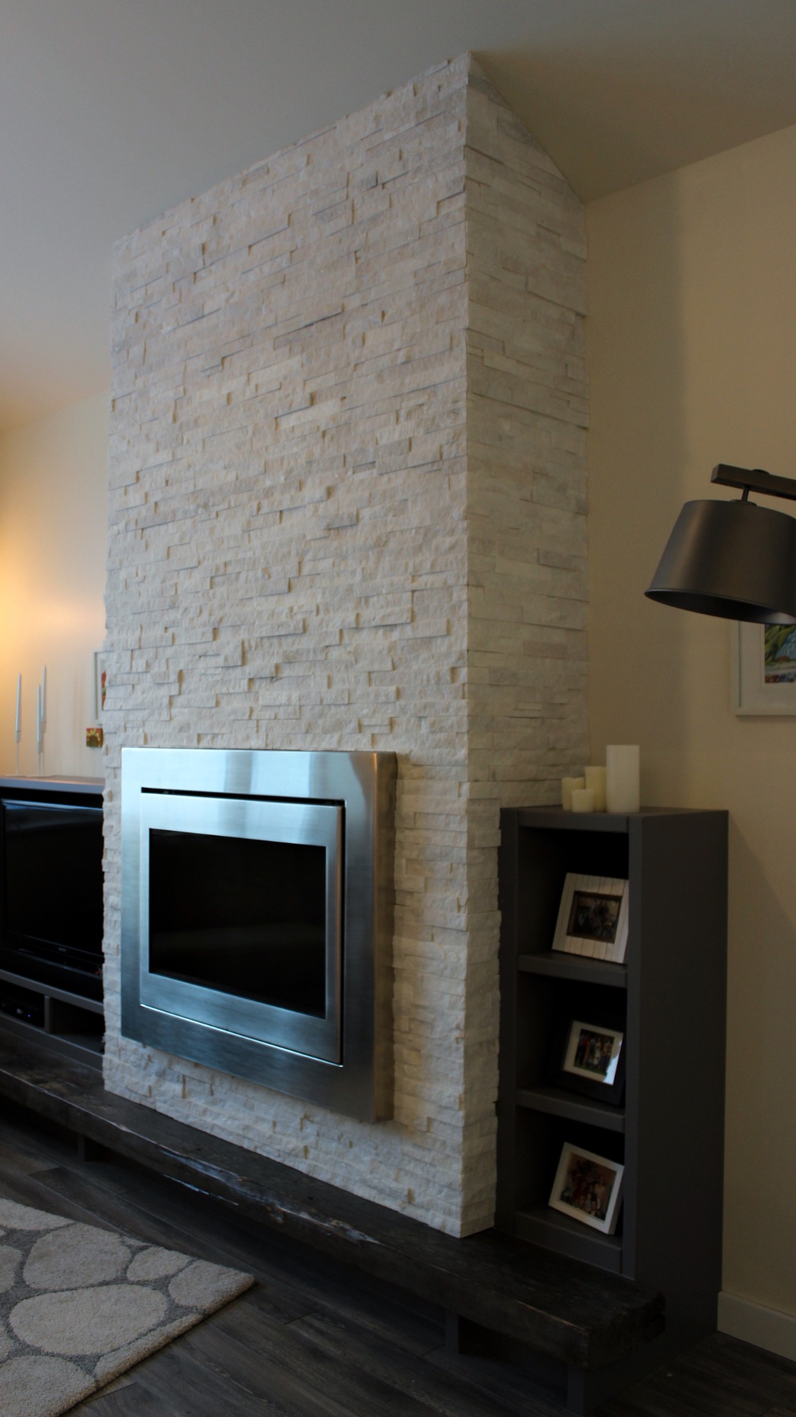 White Stacked Stone Fireplace – Modern Insert