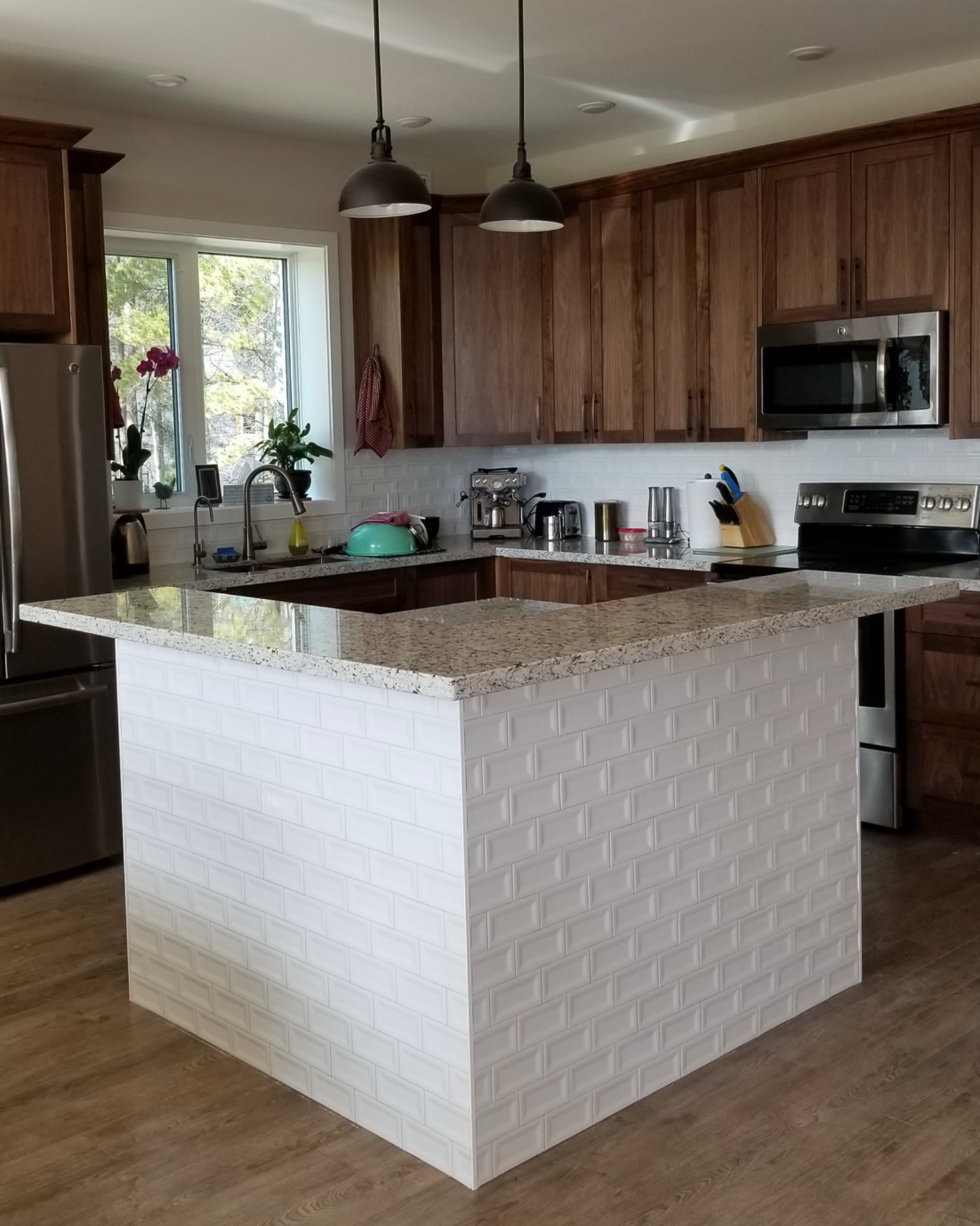 Tiled Island – Subway Backsplash